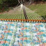 Large Quilted Acrylic Hammock - Parrot